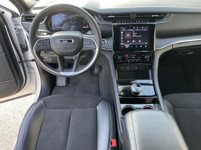 2023 Jeep Grand Cherokee L Laredo 4x2