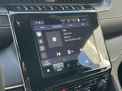 2023 Jeep Grand Cherokee L Laredo 4x2