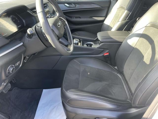 2025 Jeep Grand Cherokee L Laredo 4x4