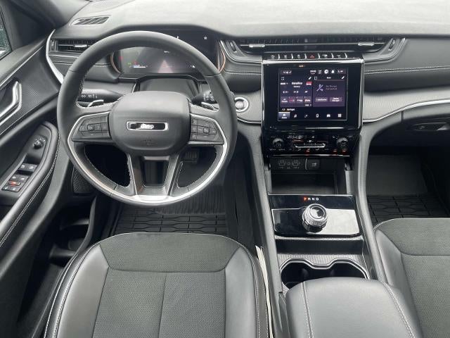 2025 Jeep Grand Cherokee L Laredo 4x4