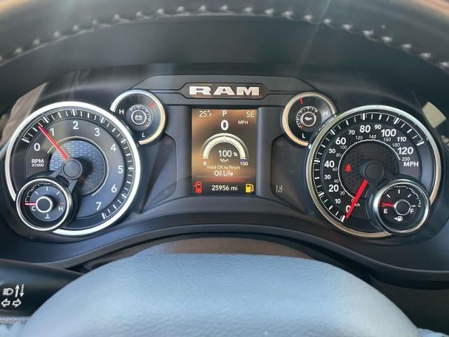 2022 RAM 1500 Big Horn 4x4 Crew Cab 5'7" Box