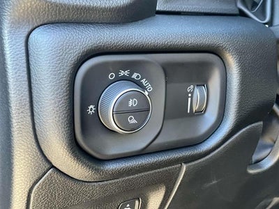 2022 RAM 1500 Big Horn 4x4 Crew Cab 5'7" Box