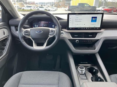 2025 Ford Explorer Active 4WD