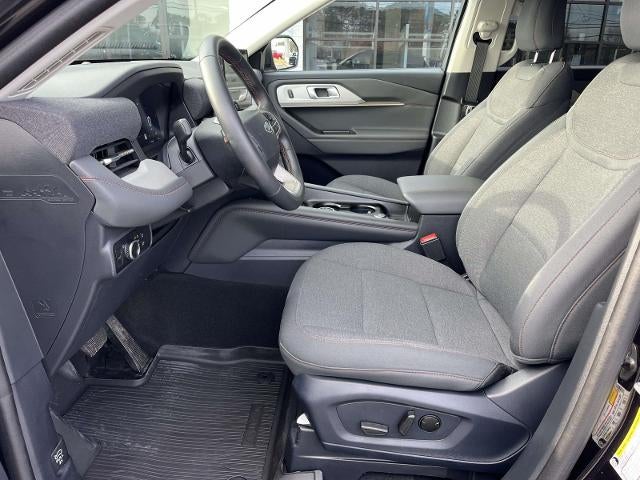 2025 Ford Explorer Active 4WD