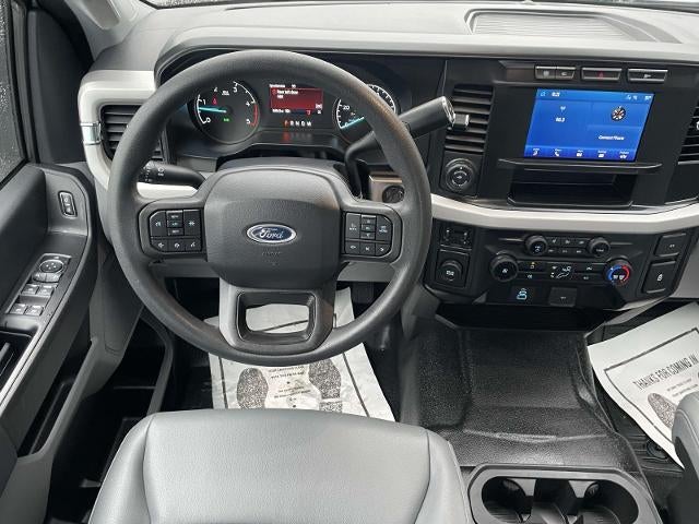 2023 Ford Super Duty F-350 SRW XL 2WD Crew Cab 6.75' Box