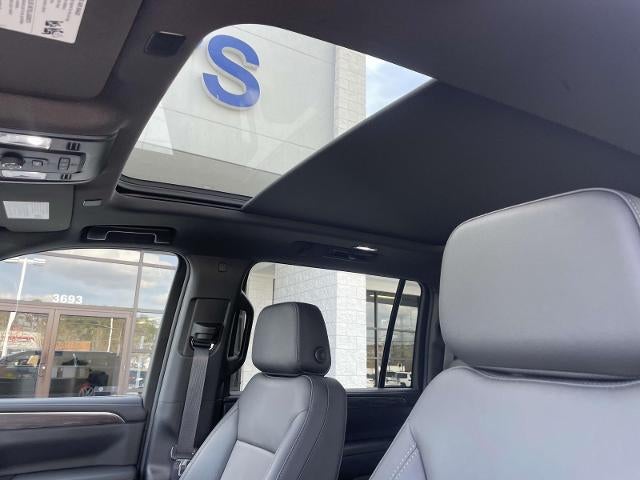 2024 Chevrolet Suburban 4WD LT