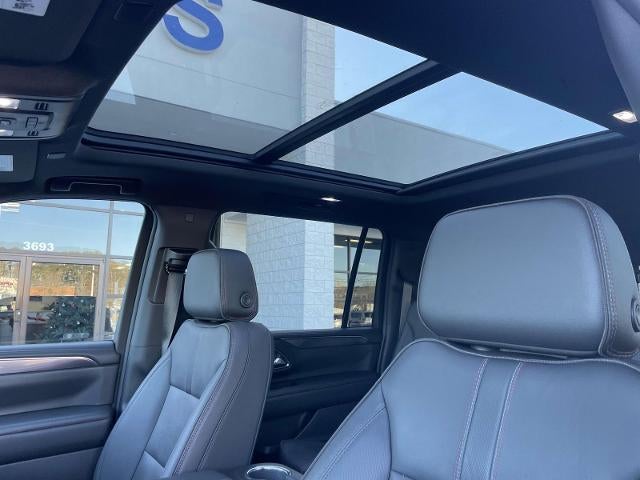 2024 Chevrolet Suburban 4WD RST