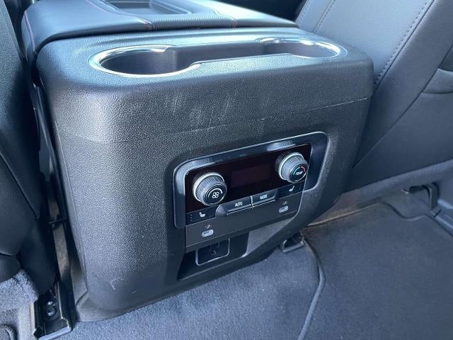 2024 Chevrolet Suburban 4WD RST