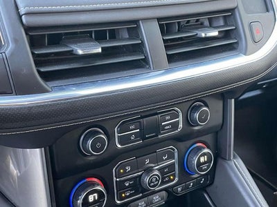 2024 Chevrolet Suburban 4WD Premier