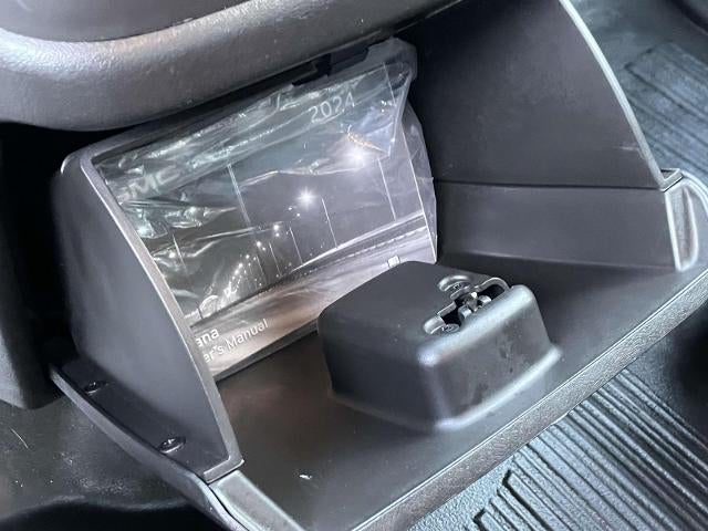 2024 GMC Savana Cargo 2500 2500 Regular Wheelbase Rear-Wheel Drive