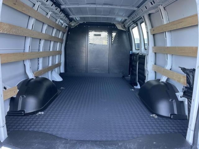 2024 GMC Savana Cargo 2500 2500 Regular Wheelbase Rear-Wheel Drive