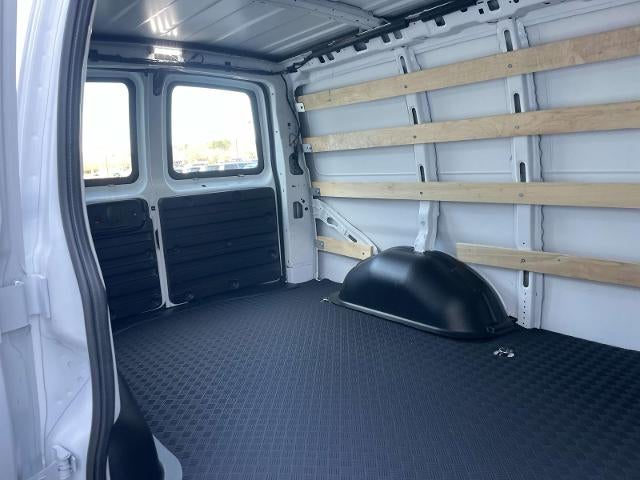 2024 GMC Savana Cargo 2500 2500 Regular Wheelbase Rear-Wheel Drive