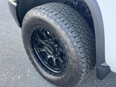 2025 Chevrolet Silverado 2500 HD Crew Cab Standard Box 4-Wheel Drive Custom