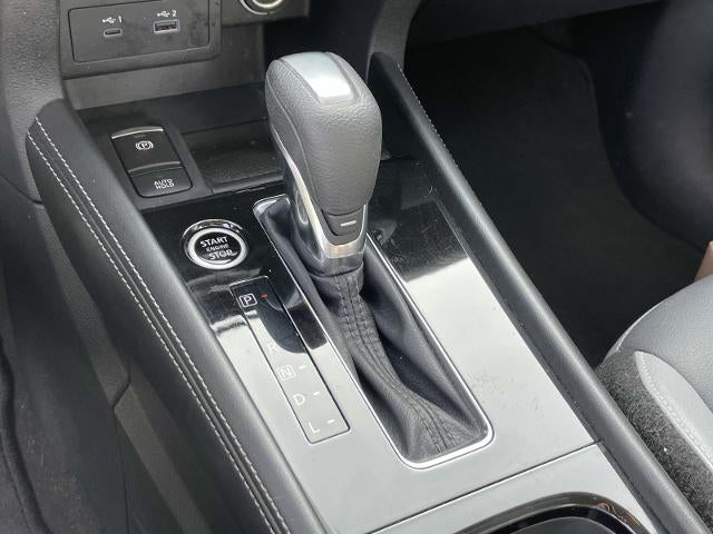 2023 Nissan Kicks SR FWD