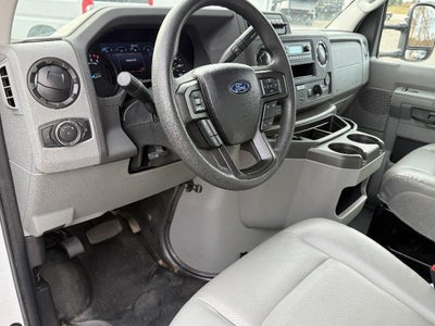 2024 Ford E-Series Cutaway E-350 SRW 138" WB