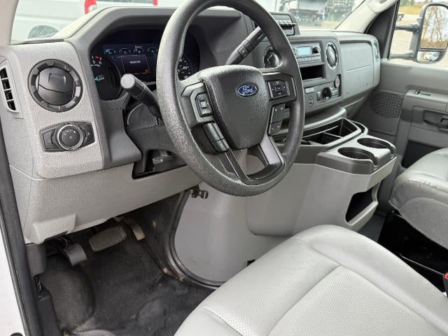 2024 Ford E-Series Cutaway E-350 SRW 138" WB