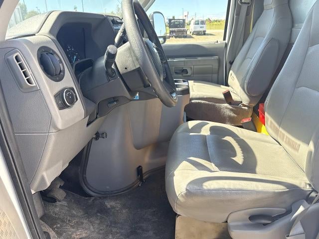 2024 Ford E-Series Cutaway E-350 SRW 138" WB