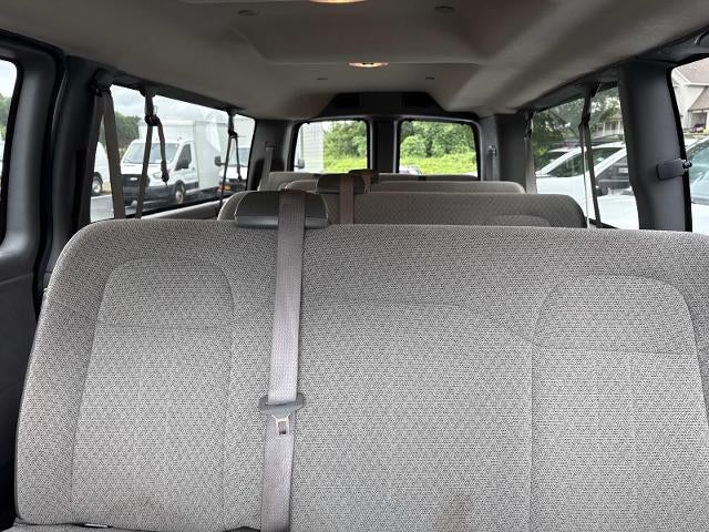 2025 Chevrolet Express Passenger 3500 Extended Wheelbase Rear-Wheel Drive 1LS