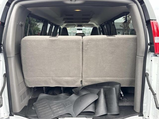 2025 Chevrolet Express Passenger 3500 Extended Wheelbase Rear-Wheel Drive 1LS