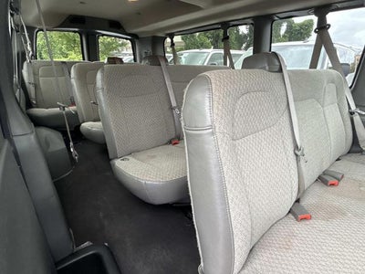 2025 Chevrolet Express Passenger 3500 Extended Wheelbase Rear-Wheel Drive 1LS