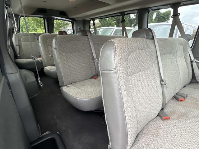2025 Chevrolet Express Passenger 3500 Extended Wheelbase Rear-Wheel Drive 1LS