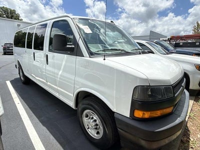 2025 Chevrolet Express Passenger 3500 Extended Wheelbase Rear-Wheel Drive 1LS