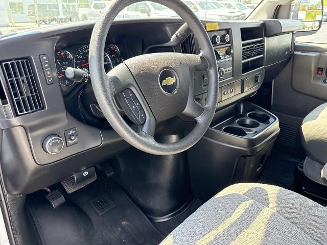 2025 Chevrolet Express Passenger 3500 Extended Wheelbase Rear-Wheel Drive 1LS