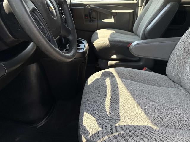 2025 Chevrolet Express Passenger 3500 Extended Wheelbase Rear-Wheel Drive 1LS