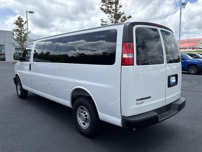2025 Chevrolet Express Passenger 3500 Extended Wheelbase Rear-Wheel Drive 1LS