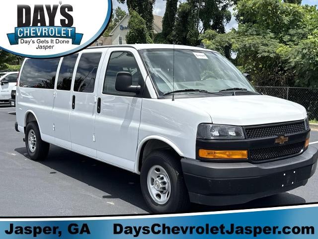 2025 Chevrolet Express Passenger 3500 Extended Wheelbase Rear-Wheel Drive 1LS