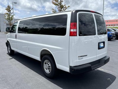 2025 Chevrolet Express Passenger 3500 Extended Wheelbase Rear-Wheel Drive 1LS