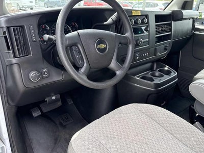2025 Chevrolet Express Passenger 3500 Extended Wheelbase Rear-Wheel Drive 1LS