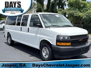 2025 Chevrolet Express Passenger 3500 Extended Wheelbase Rear-Wheel Drive 1LS
