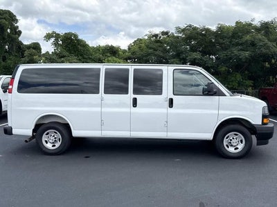 2025 Chevrolet Express Passenger 3500 Extended Wheelbase Rear-Wheel Drive 1LS