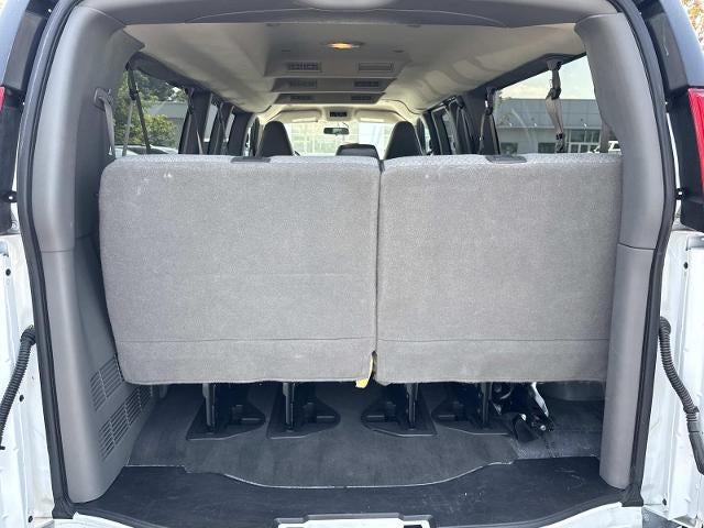 2025 Chevrolet Express Passenger 3500 Extended Wheelbase Rear-Wheel Drive 1LS