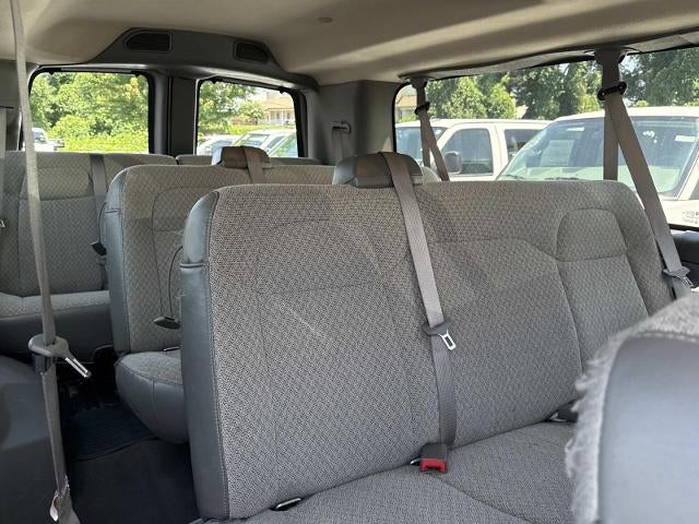 2025 Chevrolet Express Passenger 3500 Extended Wheelbase Rear-Wheel Drive 1LS
