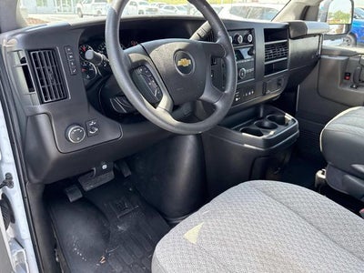 2025 Chevrolet Express Passenger 3500 Extended Wheelbase Rear-Wheel Drive 1LS