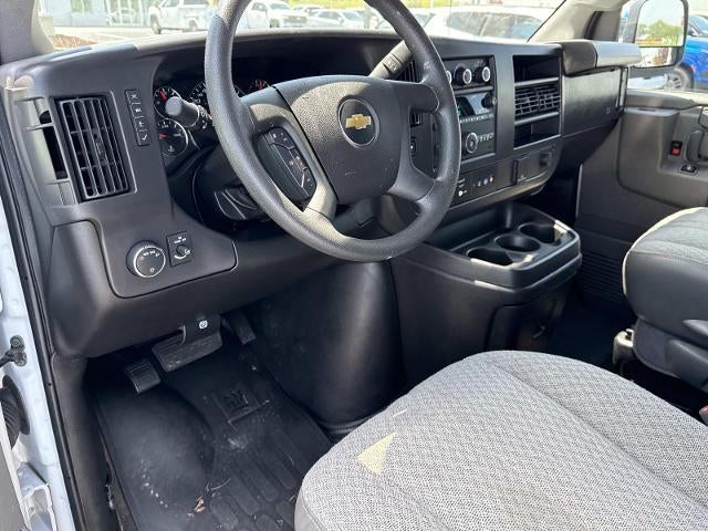 2025 Chevrolet Express Passenger 3500 Extended Wheelbase Rear-Wheel Drive 1LS