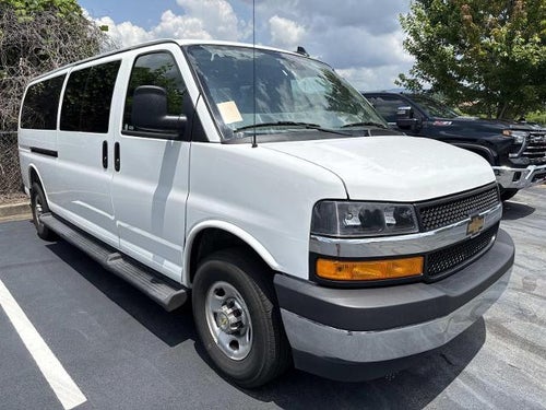 2025 Chevrolet Express Passenger 3500 Extended Wheelbase Rear-Wheel Drive 1LT