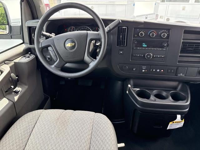 2025 Chevrolet Express Passenger 3500 Extended Wheelbase Rear-Wheel Drive 1LT