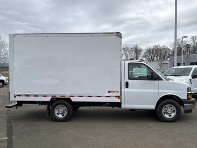 2025 Chevrolet Express Cutaway 3500 3500 Van 139"