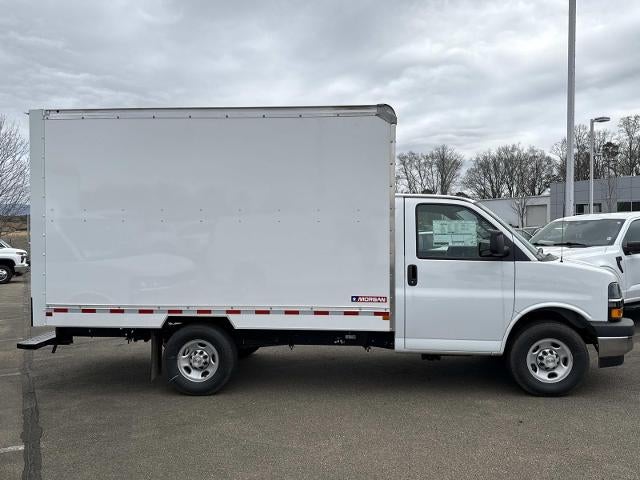 2025 Chevrolet Express Cutaway 3500 3500 Van 139"