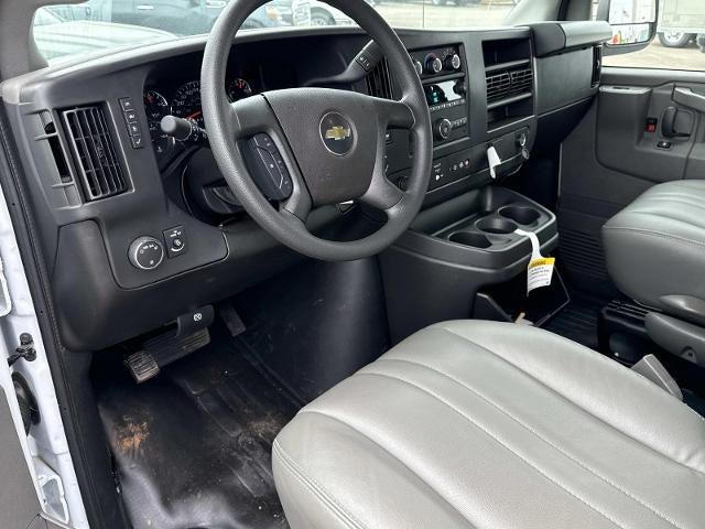 2025 Chevrolet Express Cutaway 3500 3500 Van 139"