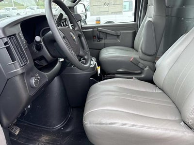 2025 Chevrolet Express Cutaway 3500 3500 Van 139"