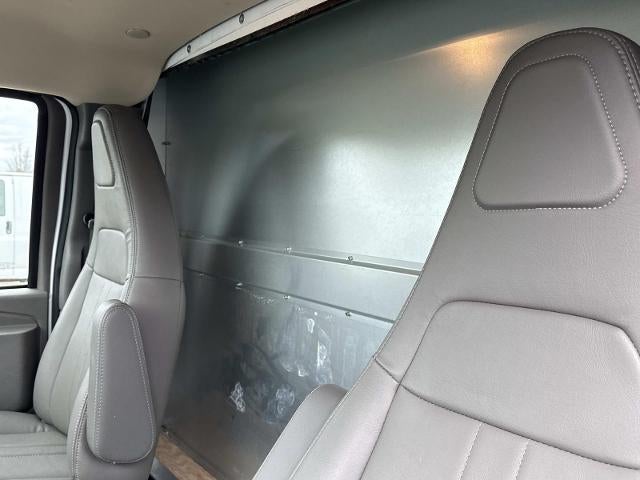 2025 Chevrolet Express Cutaway 3500 3500 Van 139"