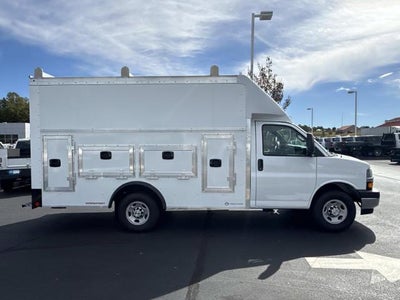 2026 Chevrolet Express Cutaway 3500 3500 Van 139"