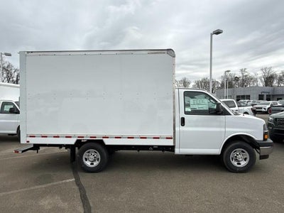 2025 Chevrolet Express Cutaway 3500 3500 Van 139"