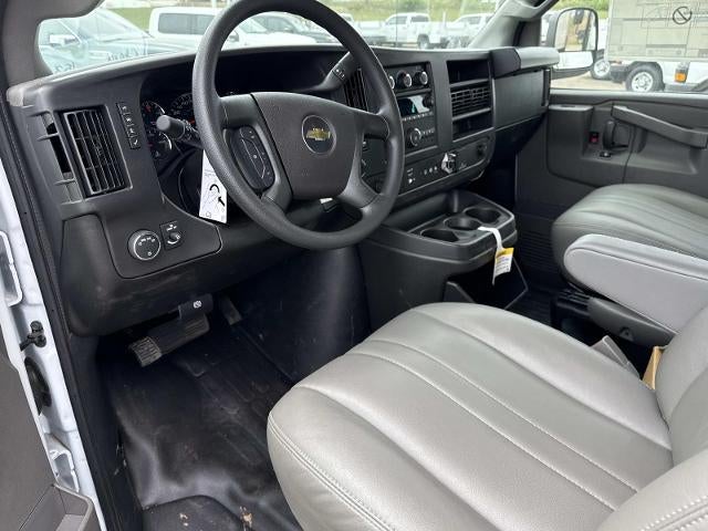 2025 Chevrolet Express Cutaway 3500 3500 Van 139"