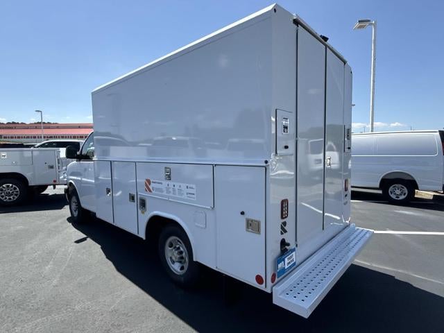 2026 Chevrolet Express Cutaway 3500 3500 Van 139"
