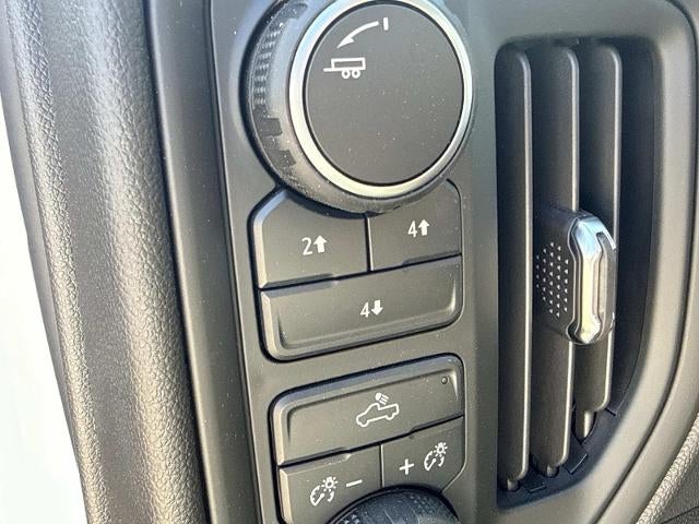 2025 Chevrolet Silverado 3500 HD Chassis Cab 4WD Crew Cab 177" WB, 60" CA Work Truck